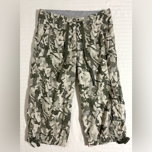 Nike Womens Camouflage Cargo Capri Pants Size XS Vintage Y2K 90’s Athlete Camo - Picture 13 of 13